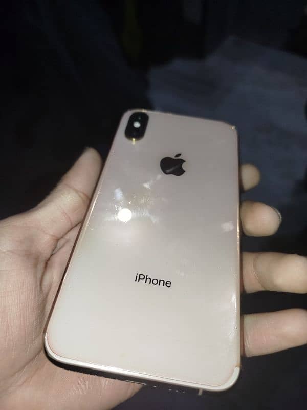 I'm selling iPhone xs 64Gb 1