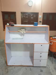 Mobile repairing table urgent sell