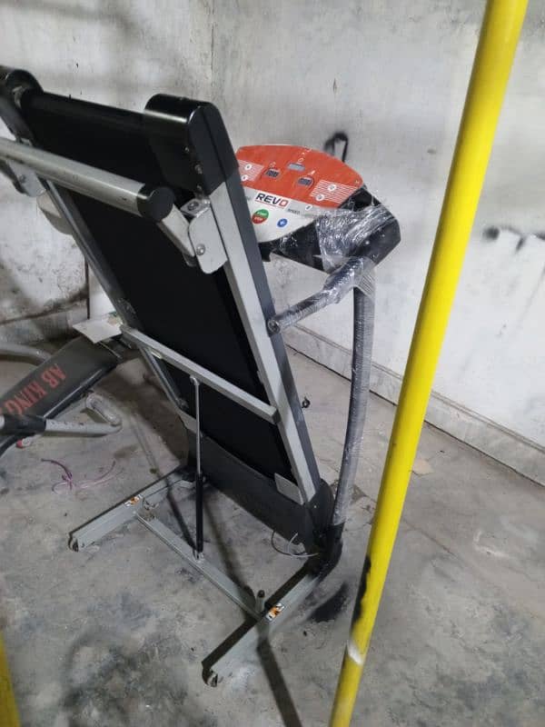 Treadmillشہرسرگودھا میں machine running 03007227446 3