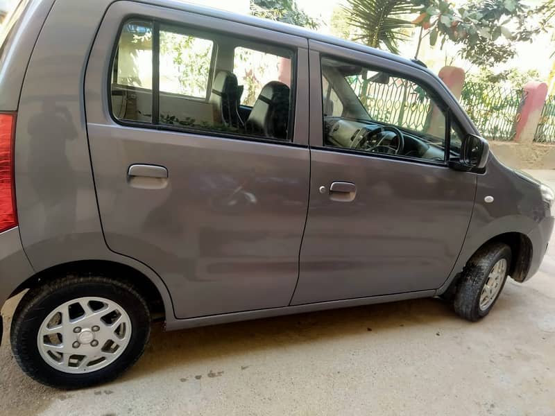 Suzuki Wagon R 2018 15