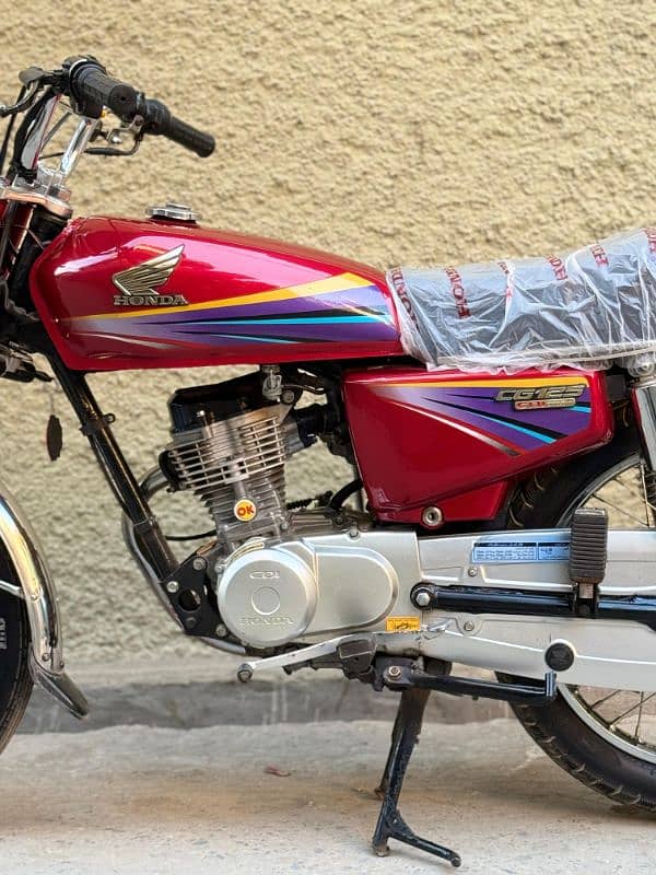 Honda 125 2011 Model Golden Number 9