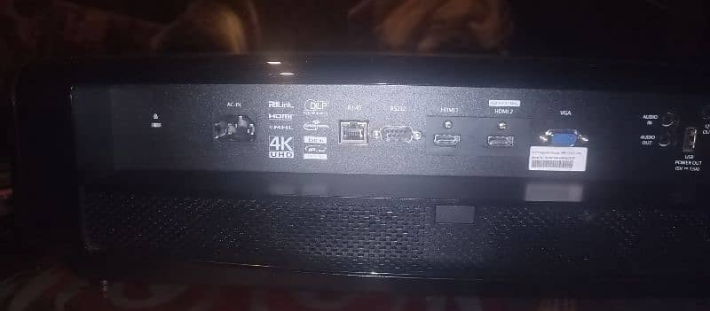 Optoma uhd65 4k uhd home theater cinema projector 1