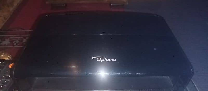 Optoma uhd65 4k uhd home theater cinema projector 3