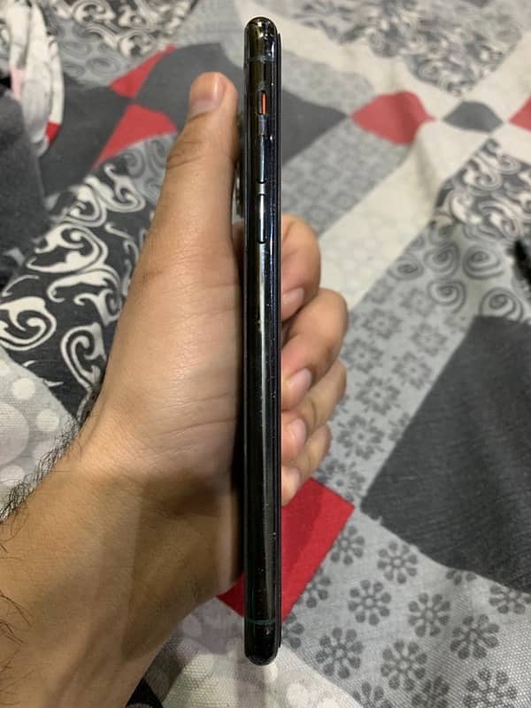 Iphone 11 Pro Max Non PTA jv 6