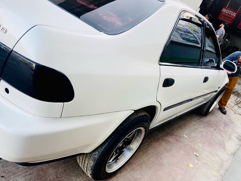 Honda Civic VTi 1995 4