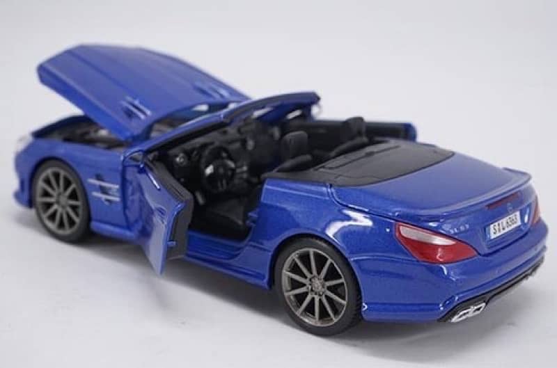 Maisto special edition Mercedes Benz, dıe-cast model. 3