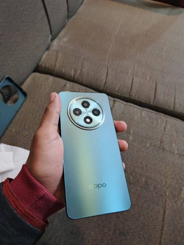 OPPO Reno 12f 2