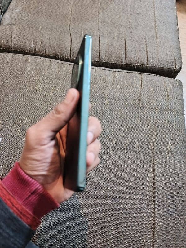 OPPO Reno 12f 4