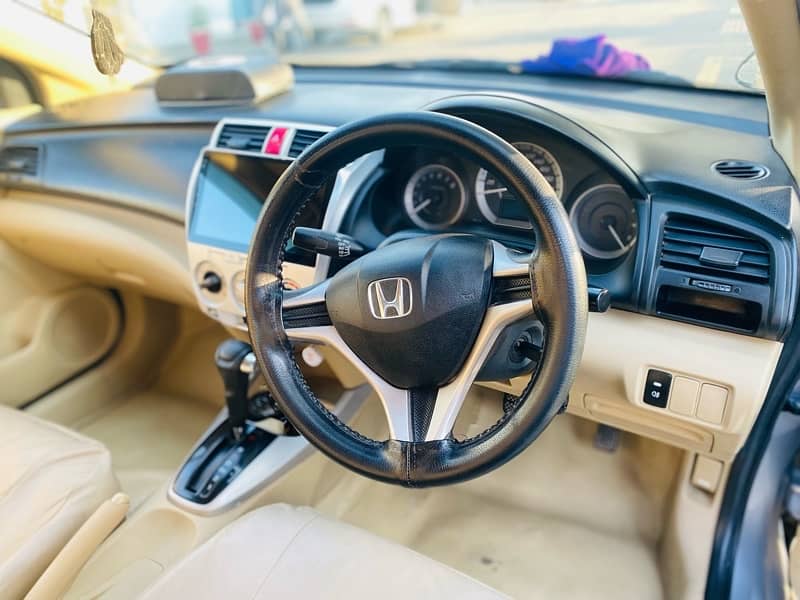 Honda City 1.5 auto 2018 beige interior 6