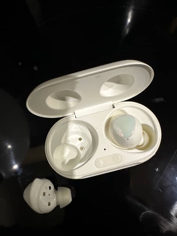 samsung SM-R175 Airbuds 4