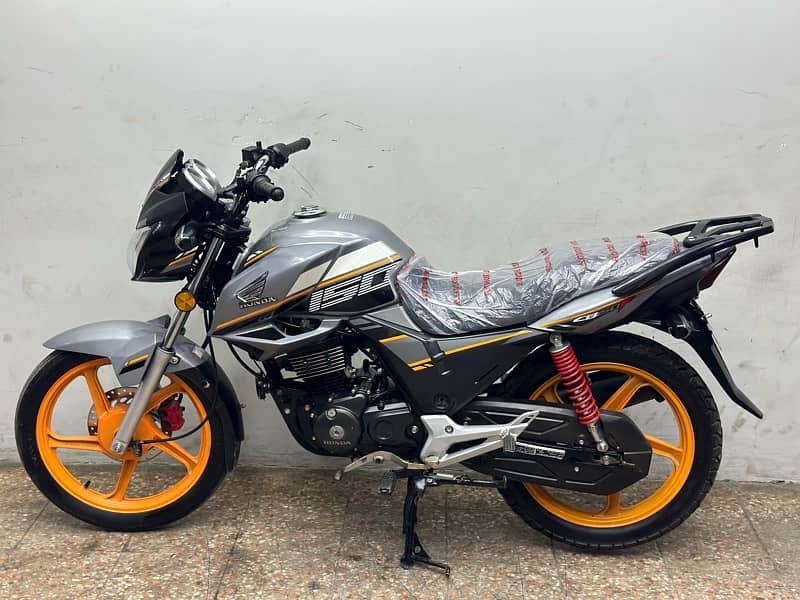 honda cb150f 2022 model ( special edition ) 6