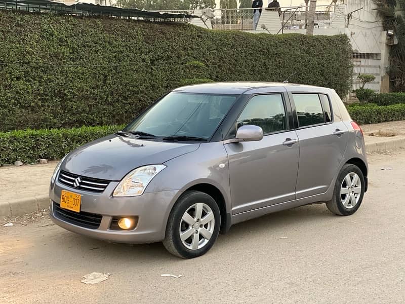 Suzuki Swift 2019 Dlx Navigation Automatic b2b original 100% 1