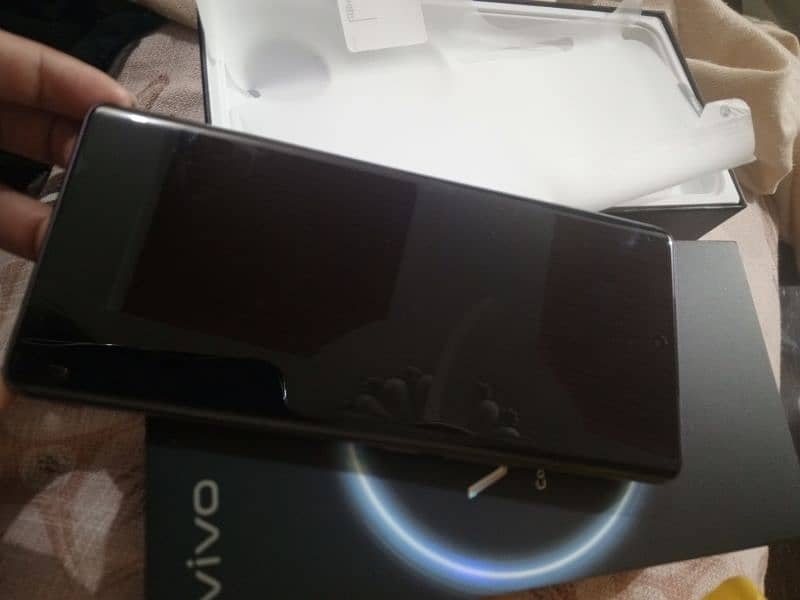 Vivo V40 mobile for sale 4