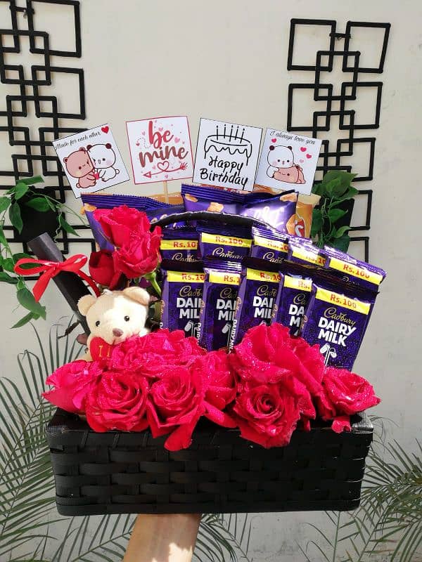 Valentines day Gift Basket Bouquet flowers chocolates 03008010073 3