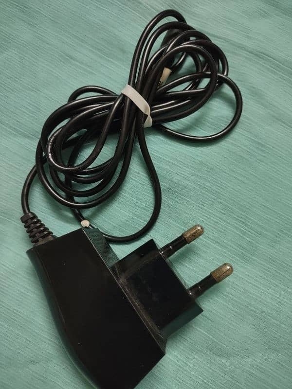 sigma small pin charger 1