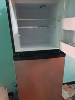 FRIDGE MEDIUM SIZE FOR SALE