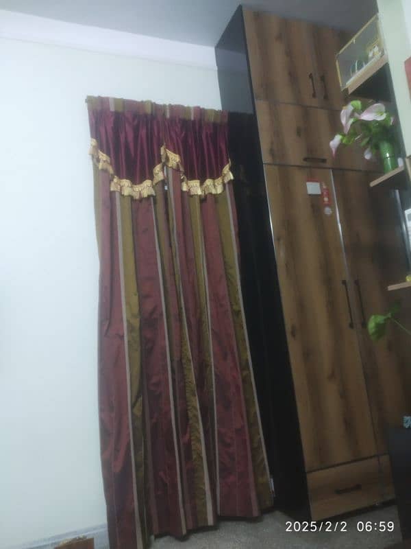 6 curtains 0