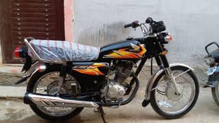 HONDA125 Model 2019 Hyderabad number ha new Jase bike ha urgent sell