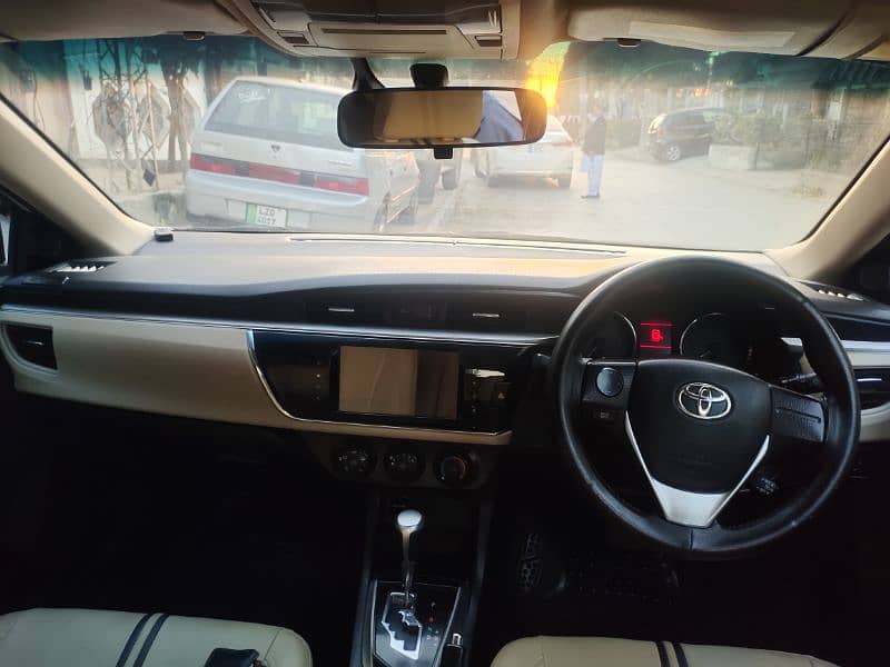 Toyota Altis Grande 2015 4