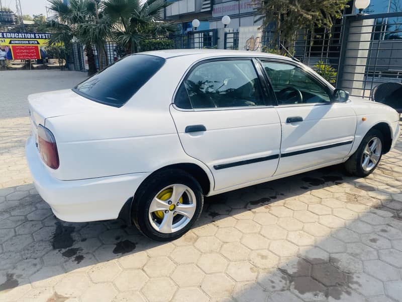 Suzuki Baleno 2004 11