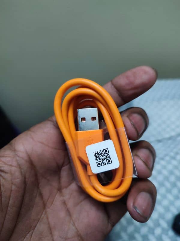 iphone charger 18 watt original in affordable price Read add 4