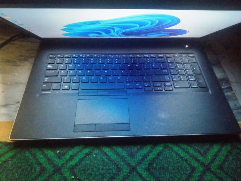 Dell precision 7730 core i7 8th hexa core 8