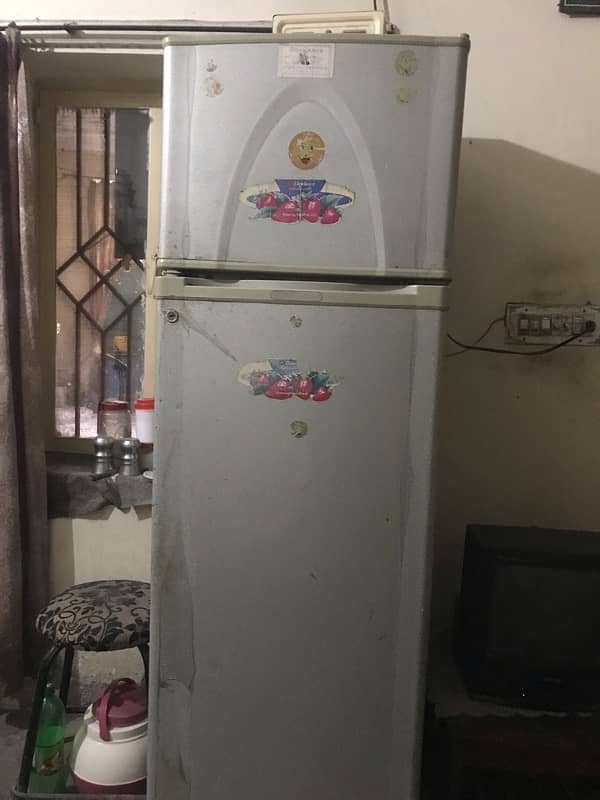 Dawlance full size large fridge 0