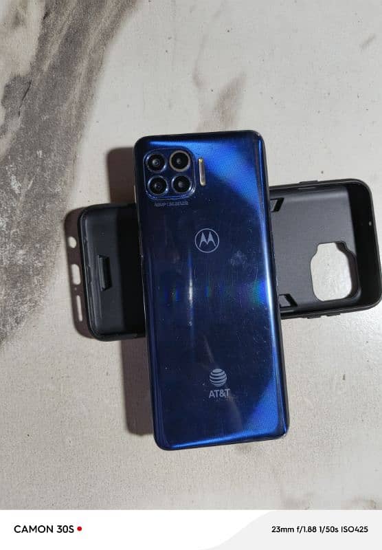 Motorola One 5g condition 10/9 h koi dot or shade nhi h 2