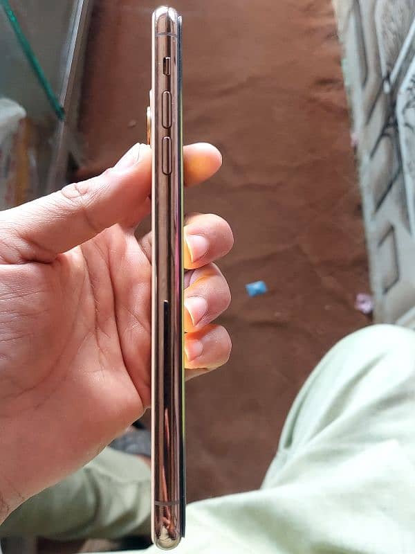 Iphone 11 pro max exchange possible 1