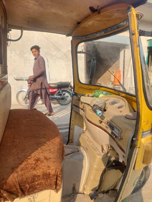 Loader Rickshaw 2018 Model 2