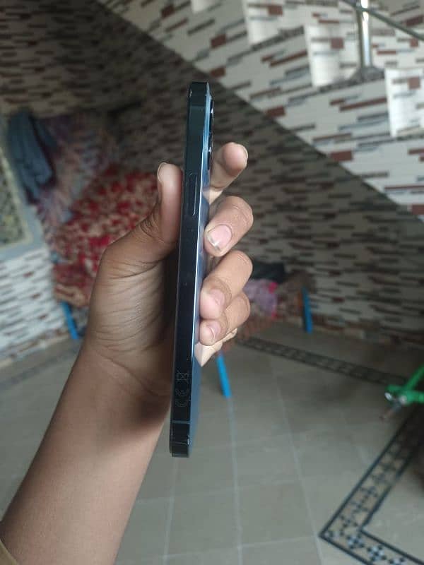 iPhone 12 pro max all ok  xchange bi ho skta hy 3