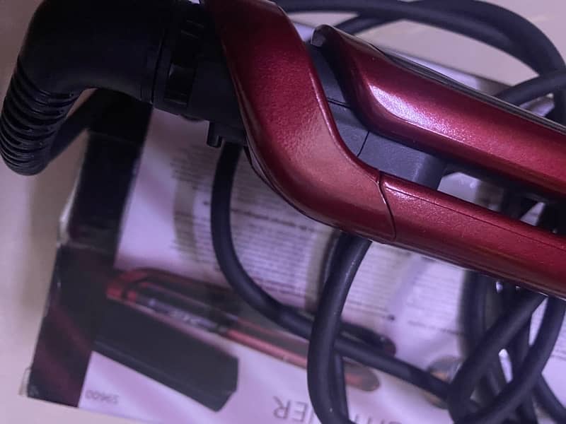 Remington S9600 Ceramic Coated Straightener - Red 7