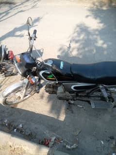 I am selling hero bike in lush condition 03105949573