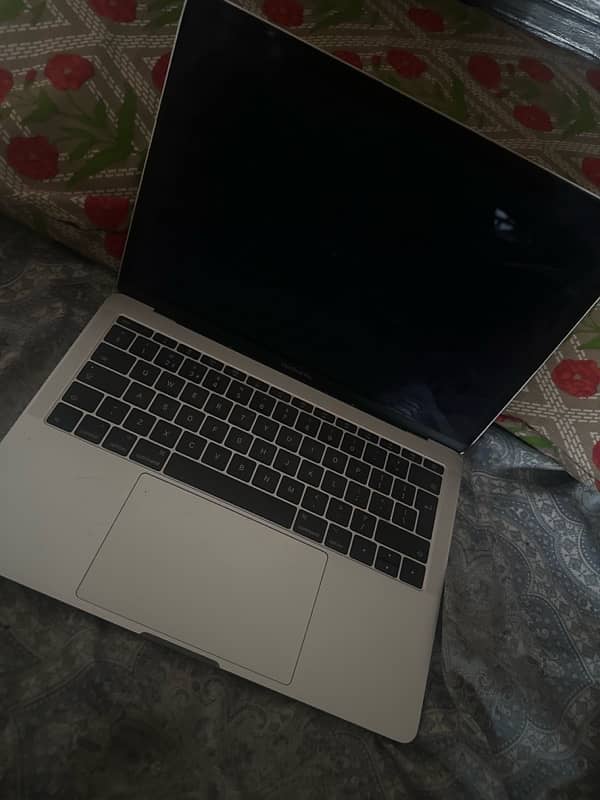 Macbook pro 2017 1