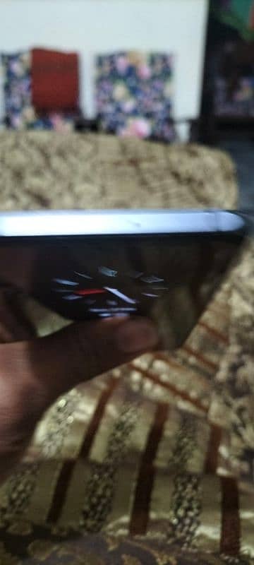 6 gb ram 128gb room all OK h one sim pta pass 10