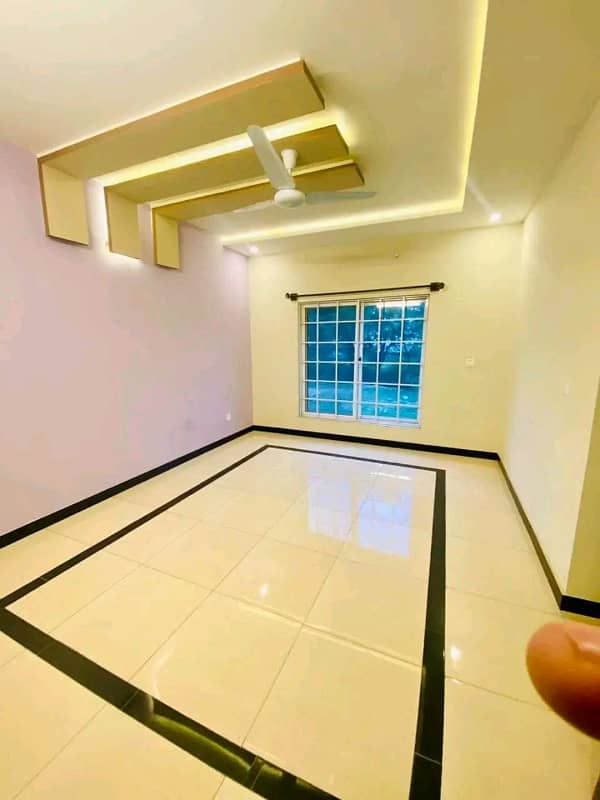 1 Kanal Like Brand New House Rnet Near To Gate 7 DHA Phase 2 Islamabad 10