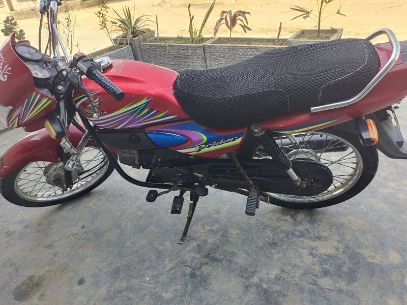 Honda pardar 100cc engen bilkul ok hai sho 10by 8hai 1