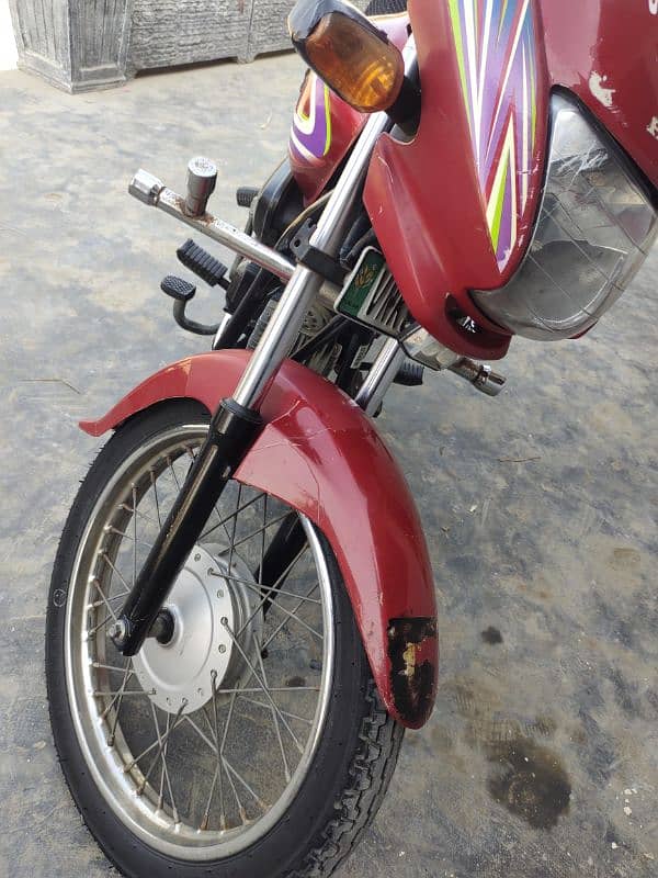 Honda pardar 100cc engen bilkul ok hai sho 10by 8hai 6