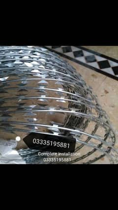 Installation of Chainlink Fence Mesh Concertina Barbed Razor Wire