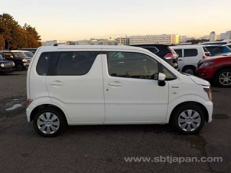 Suzuki Wagon R 2022/2025 6