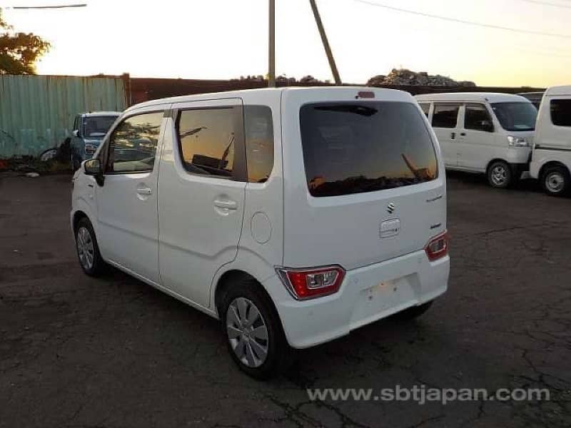 Suzuki Wagon R 2022/2025 7