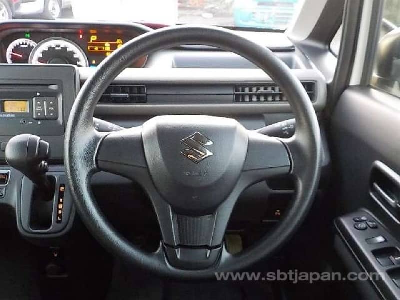 Suzuki Wagon R 2022/2025 13