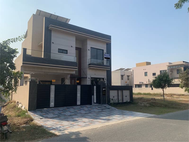 10 MARLA HOUSE ON "50" FEET WIDE ROAD BRAND NEW WOW LOCATION OF DHA PHASE 11 RAHBAR SECTOR 1 IS AVAILABLE FOR SALE 24