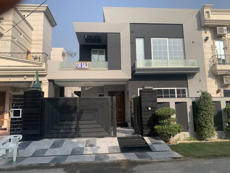 10 MARLA 5 BEDROOM BRAND NEW HOUSE ON A VERY GOOD LOCATION OF DHA PHASE 11 RAHBAR IS AVAILABLE FOR SALE 27