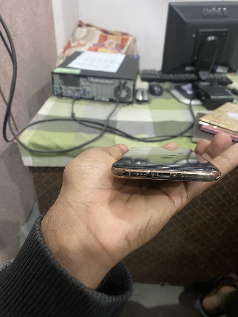 Iphone XS Pta approve 256gb with box 3