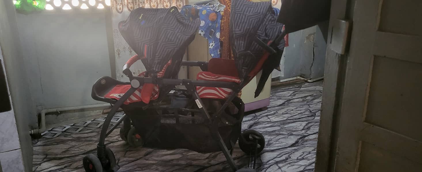 Beautifull  twin stroller 2