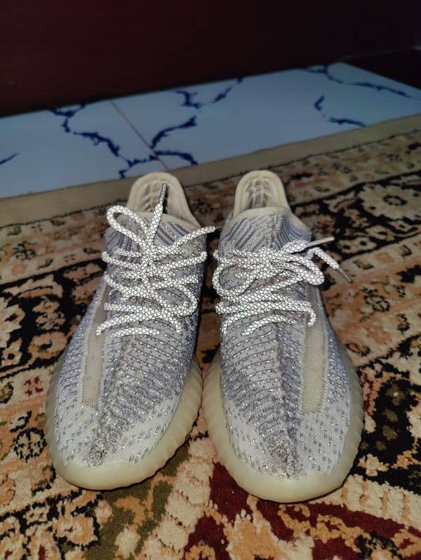 Adidas Yeezy 350 V2 Shoes 3