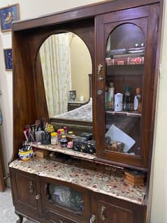 dressing table and almari