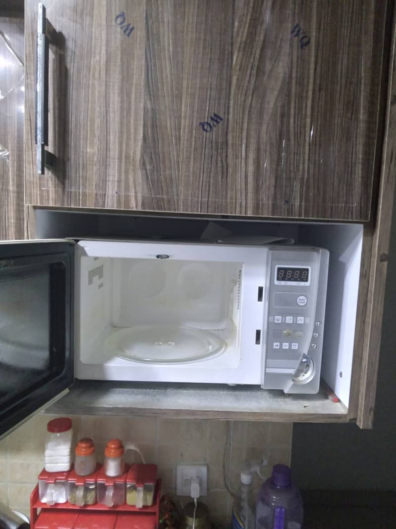 Dawlance Microwave Oven 3