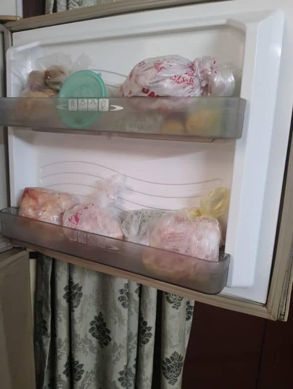 Dawlance refrigerator Full size For Sale 4